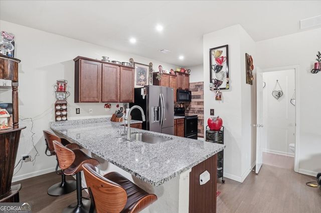 222 Seasons Valley, Pendergrass, GA 30567