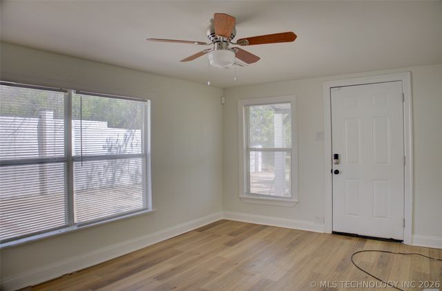 3604 S 28th West Avenue, Tulsa, OK 74107
