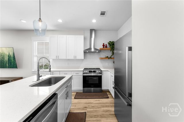 711 32nd Street E, Savannah, GA 31401