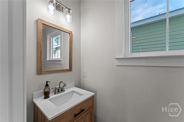711 32nd Street E, Savannah, GA 31401
