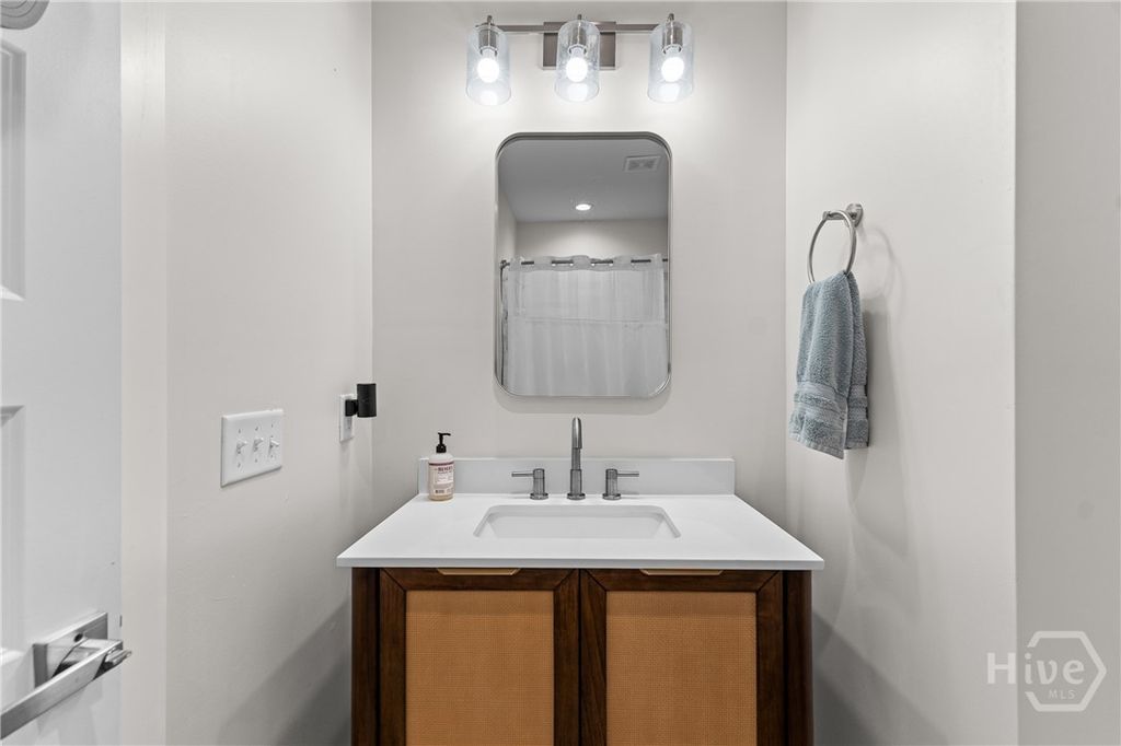 Image 29 of property listing at 711 E 32ND Street, Savannah, GA 31401