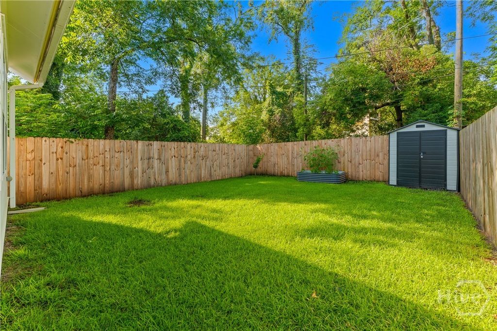 Image 7 of property listing at 711 E 32ND Street, Savannah, GA 31401