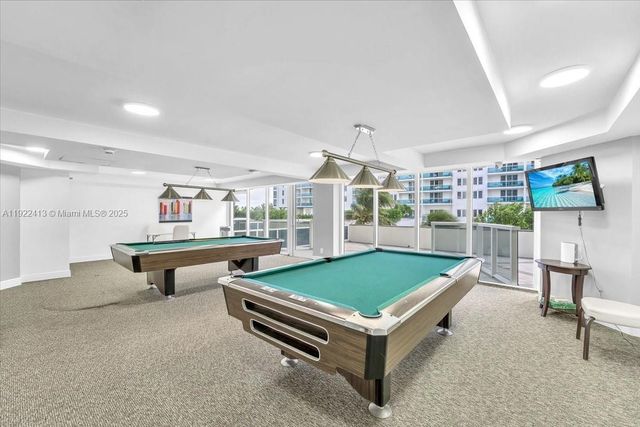 2401 Collins Ave 1807, Miami Beach, FL 33140