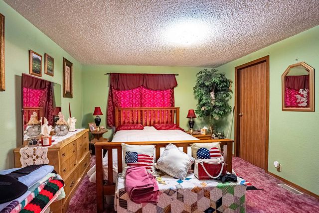 213 Davis Ave, Other, WA 98812