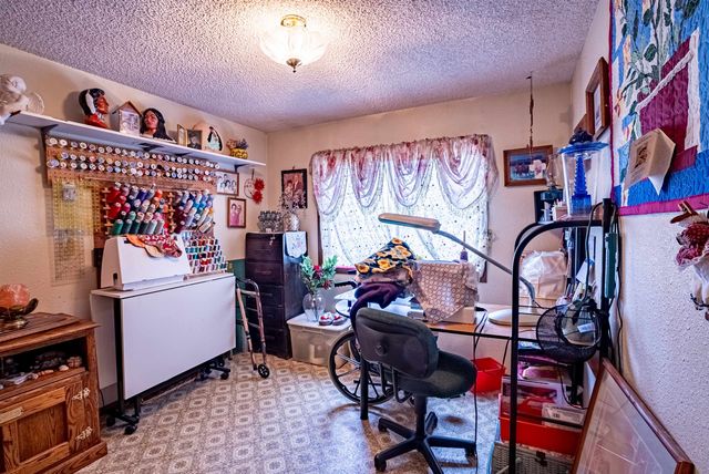 213 Davis Ave, Other, WA 98812