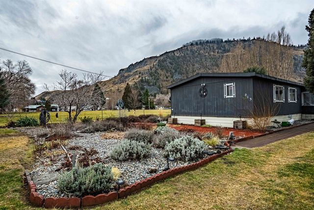 213 Davis Ave, Other, WA 98812