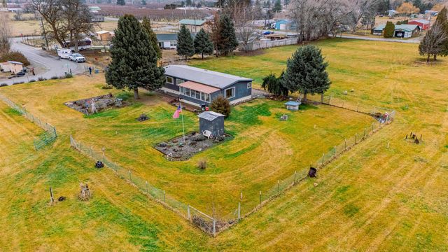 213 Davis Ave, Other, WA 98812