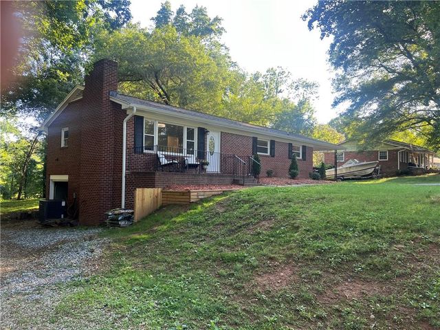 4561 Emily Drive, Kernersville, NC 27284