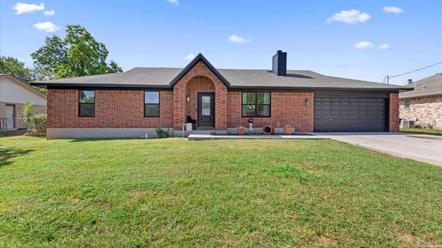 1523 Camellia Ln, New Braunfels, TX 78130