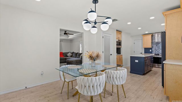 1523 Camellia Ln, New Braunfels, TX 78130