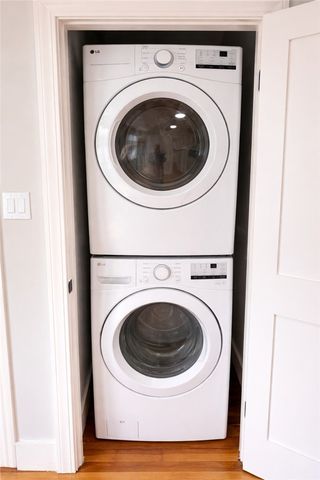 308 State Street 2E, Bristol, RI 02809