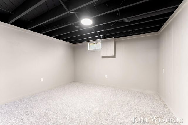 11127 8th Avenue, Tallmadge Twp, MI 49534