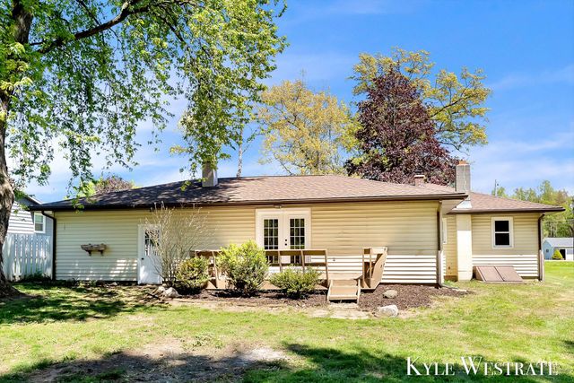 11127 8th Avenue, Tallmadge Twp, MI 49534