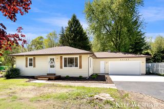 11127 8th Avenue, Tallmadge Twp, MI 49534