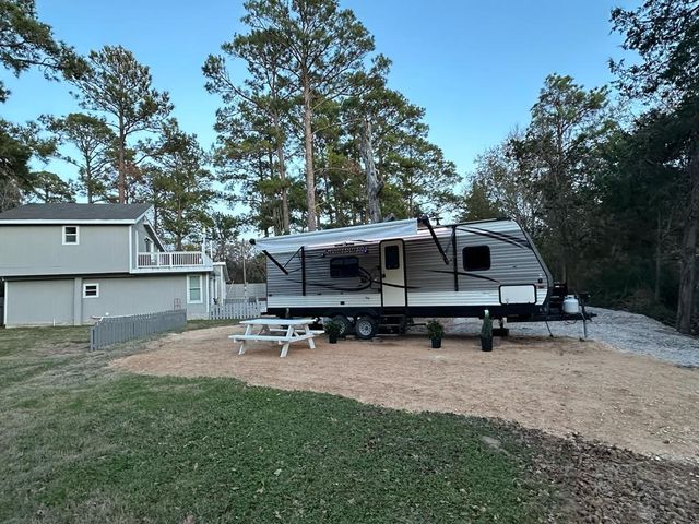 372 Plum ST, Bastrop, TX 78602