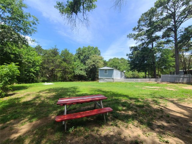 372 Plum ST, Bastrop, TX 78602