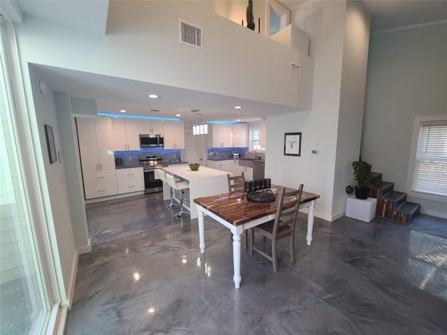 372 Plum ST, Bastrop, TX 78602