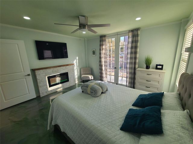 372 Plum ST, Bastrop, TX 78602