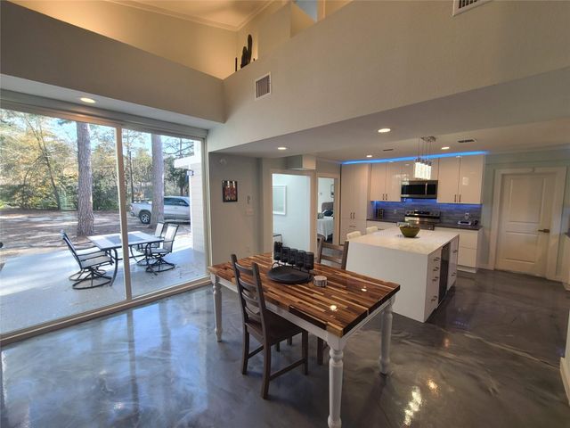 372 Plum ST, Bastrop, TX 78602