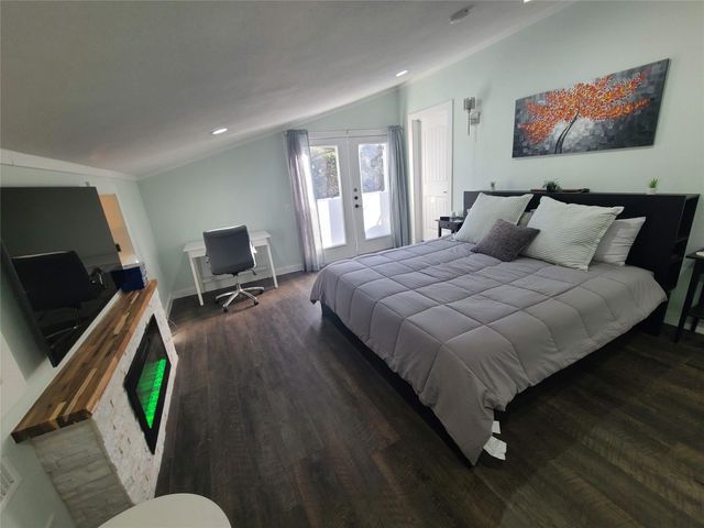 372 Plum ST, Bastrop, TX 78602