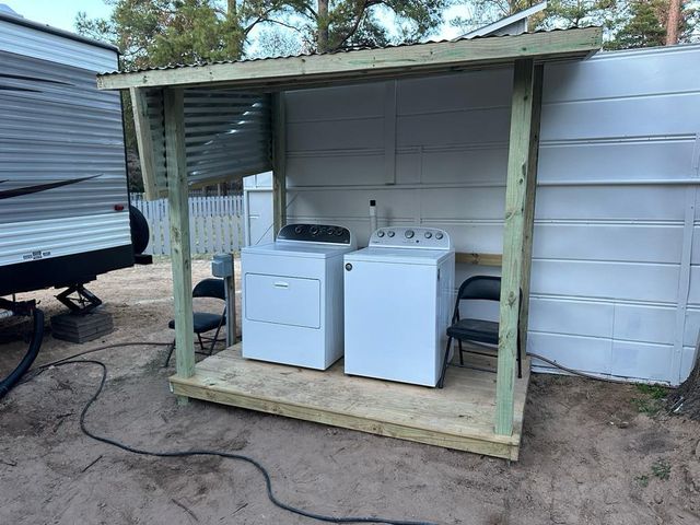 372 Plum ST, Bastrop, TX 78602