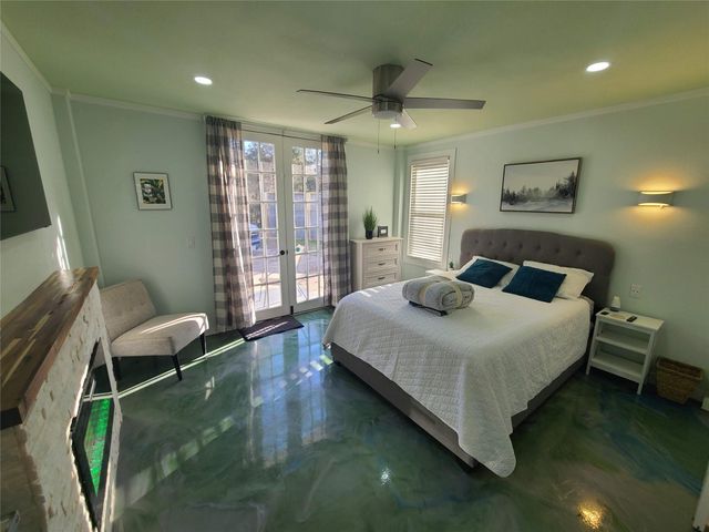 372 Plum ST, Bastrop, TX 78602