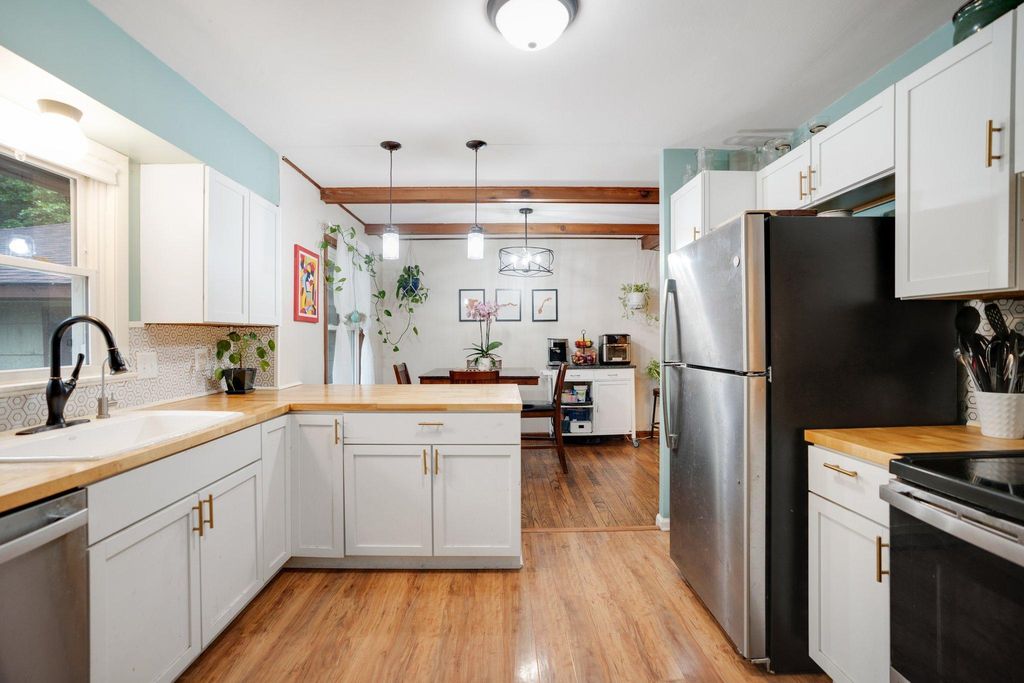 1577 Cedar Lane, Newport, MN 55055