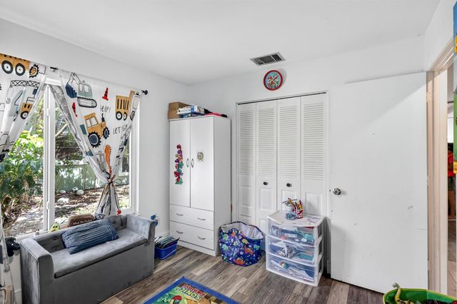 1434 SE Larkwood Circle, Port Saint Lucie, FL 34952