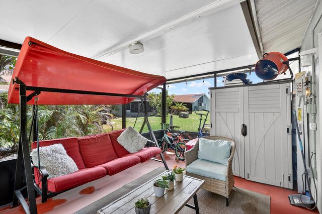1434 SE Larkwood Circle, Port Saint Lucie, FL 34952