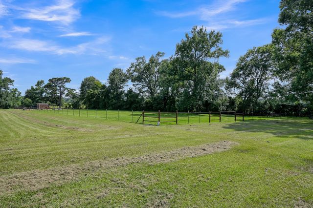 17055 Rogers Road, Willis, TX 77378