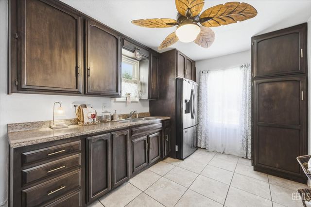 3300 Mesa Drive, Bakersfield, CA 93306