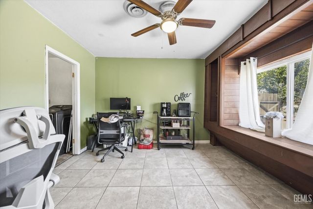 3300 Mesa Drive, Bakersfield, CA 93306