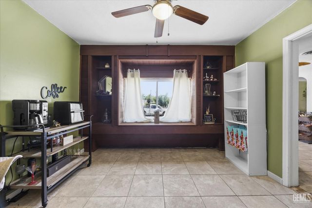 3300 Mesa Drive, Bakersfield, CA 93306