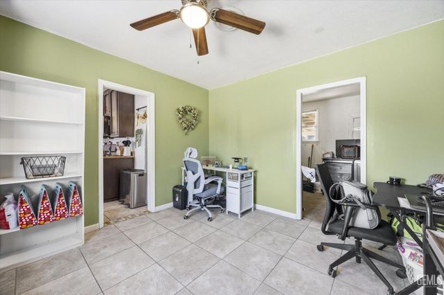3300 Mesa Drive, Bakersfield, CA 93306