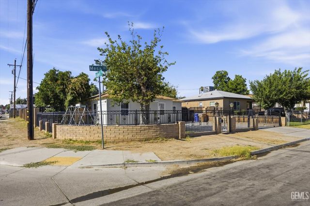 3300 Mesa Drive, Bakersfield, CA 93306