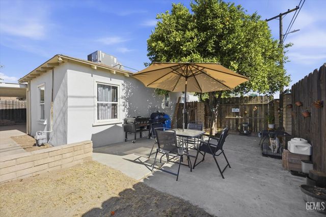 3300 Mesa Drive, Bakersfield, CA 93306