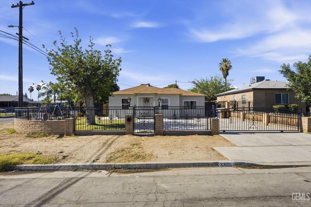 3300 Mesa Drive, Bakersfield, CA 93306