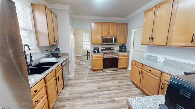 225 W Gilbert ST, Hampton, VA 23669