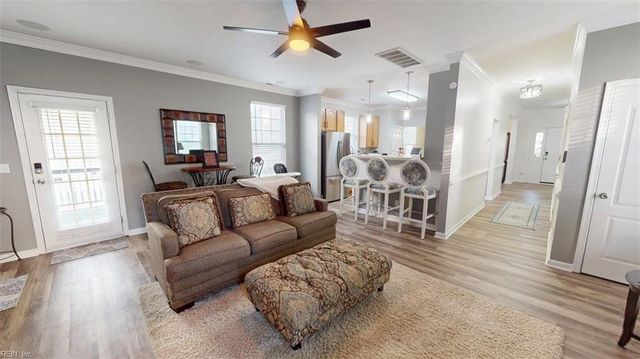 225 W Gilbert ST, Hampton, VA 23669