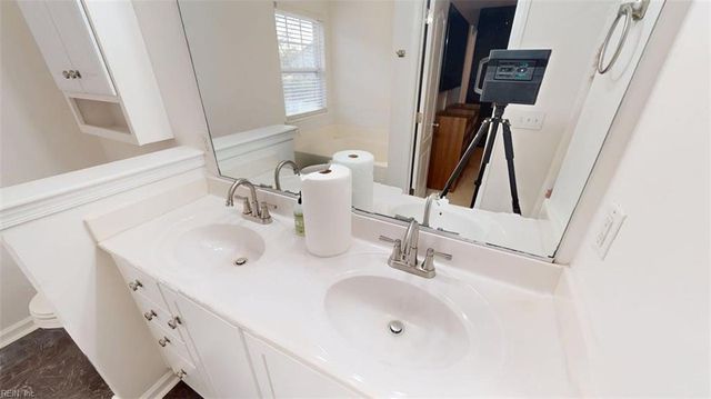 225 W Gilbert ST, Hampton, VA 23669