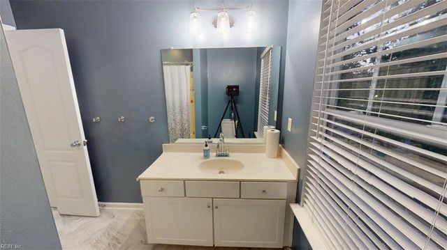 225 W Gilbert ST, Hampton, VA 23669
