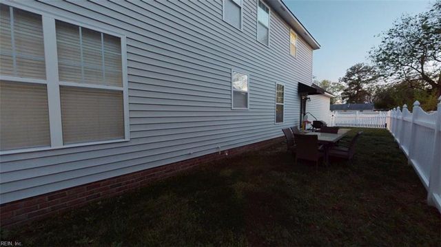 225 W Gilbert ST, Hampton, VA 23669