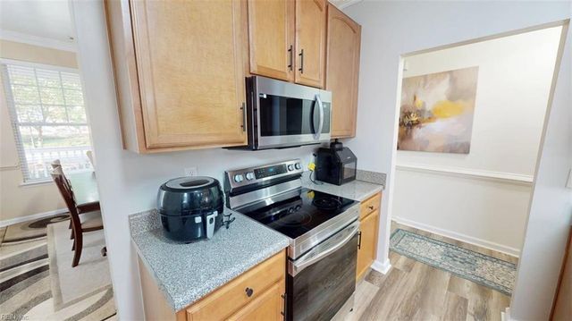 225 W Gilbert ST, Hampton, VA 23669