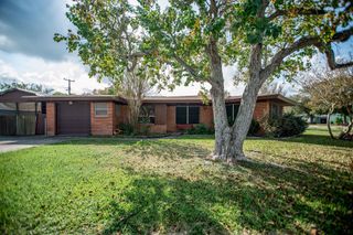 218 Burnet Street, Port Lavaca, TX 77979