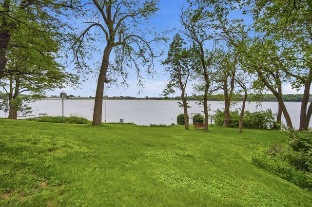 5221 Panorama Point, Panora, IA 50216