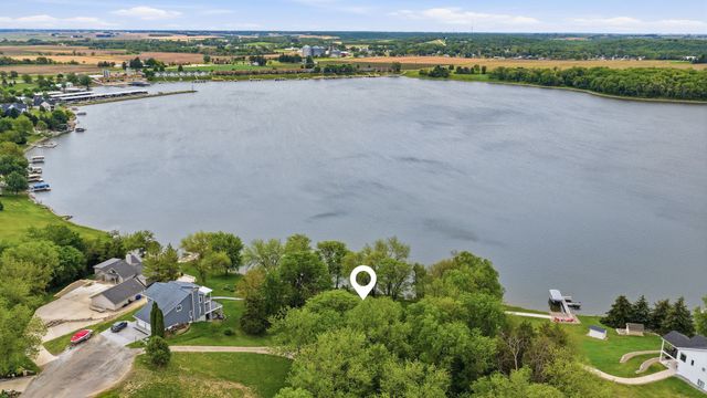 5221 Panorama Point, Panora, IA 50216