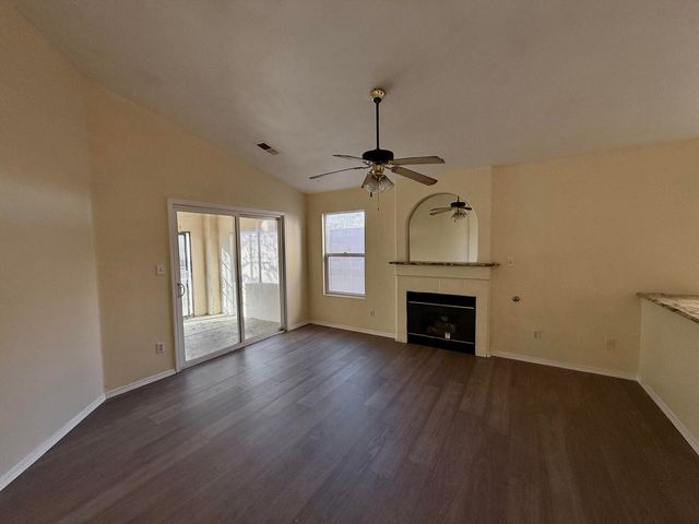 505 Via Patria SW, Albuquerque, NM 87121