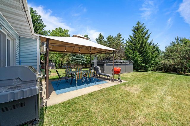 11705 334th AVENUE, Twin Lakes, WI 53181