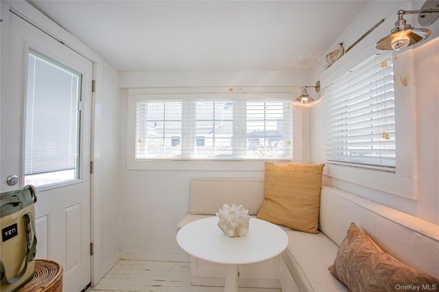 16 June Walk, Long Beach, NY 11561