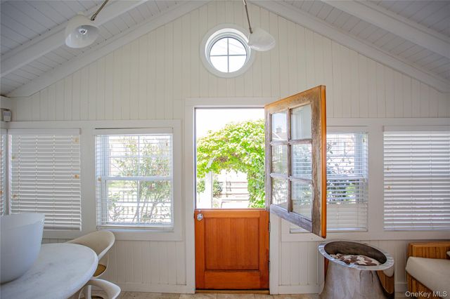 16 June Walk, Long Beach, NY 11561